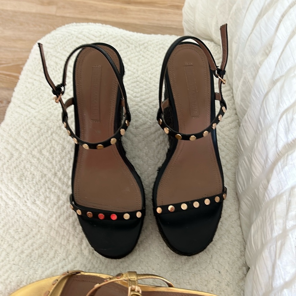 BCBGMaxazria wedge
